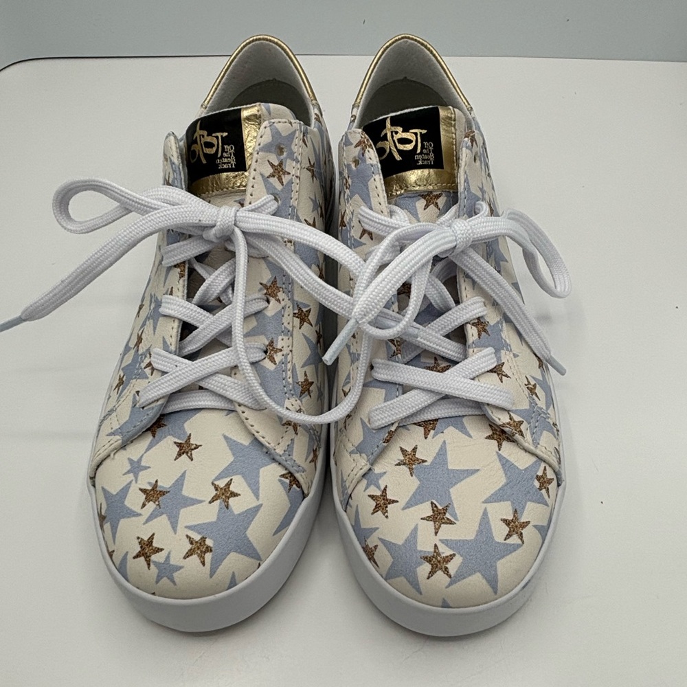 OTBT New Leather Silver & Gold/Light Blue Size 8 Tennis Shoes